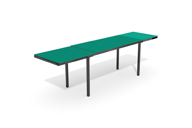 3D rendering af Bord för offentliga utomhusplatser, med förlängd bordsskiva på kortsidor för rullstol